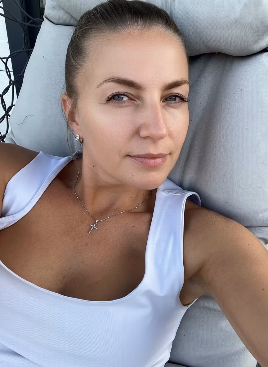 Evgeniya F – Transform this portrait to achieve flawless, even skin tone without any wrinkles or fine lines. Smooth out all facial…