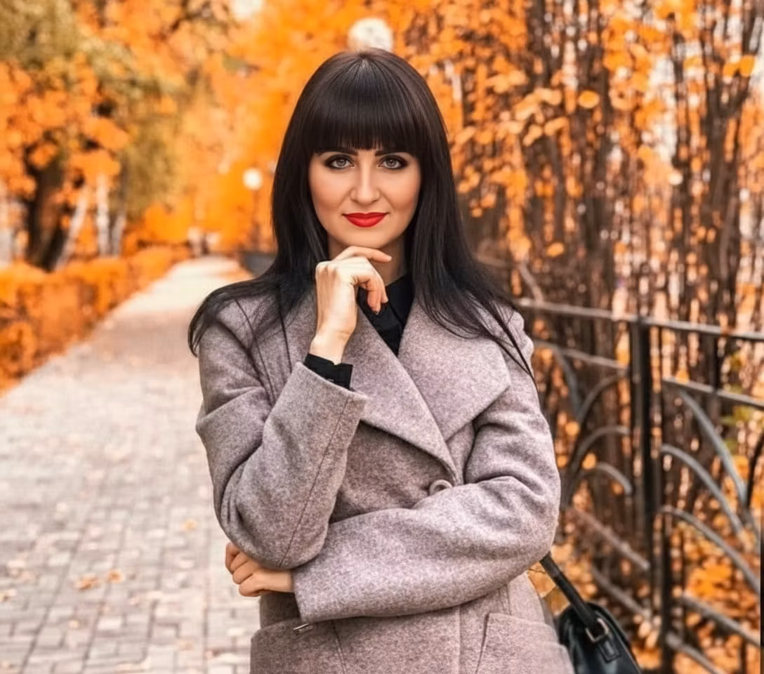 Ксения Павленко – Add straight, blunt bangs to this person's hairstyle. The bangs should be cut in a perfectly straight line across the…