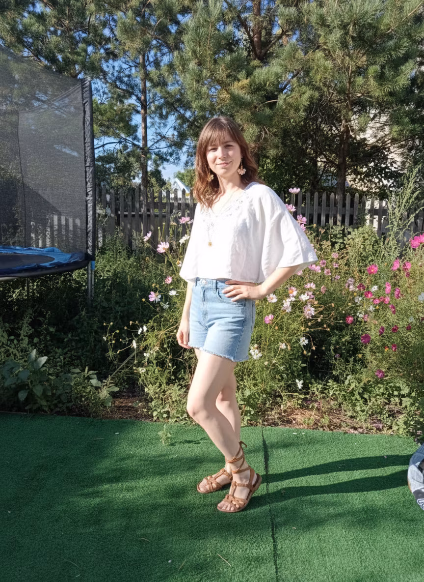Олеся Климовкая – Transform this girl's outfit into a beautiful summer look. Replace her current clothing with: stylish short denim sho…